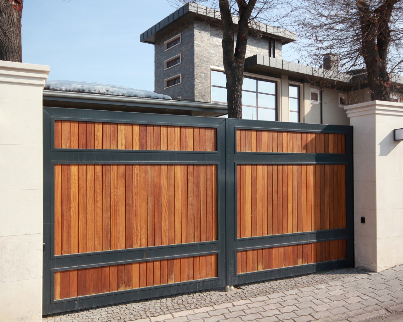 Professional Gate Repair and Installation Services