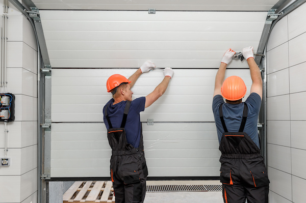 Award-winning Maxim Insulated Garage Doors Installation in Dallas